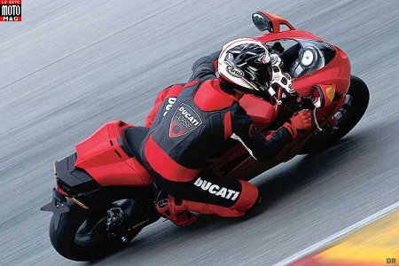Ducati 999 Superbike : full power