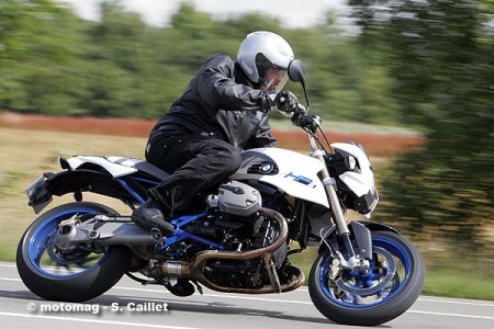 BMW HP2 Megamoto : Légère
