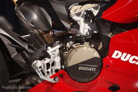 Milan-Ducati 1199 Panigale : puissant Superquadro