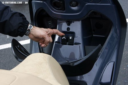 Piaggio Beverly 500 : boîte à gants
