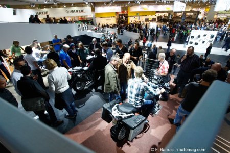 Inutile de préciser que le stand qui attire le plus la curiosité reste celui de BMW.
