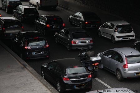 Paris ne sait pas comment résoudre ses problèmes de circulation