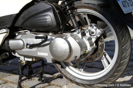 Peugeot Tweet 125 : motorisation amusante