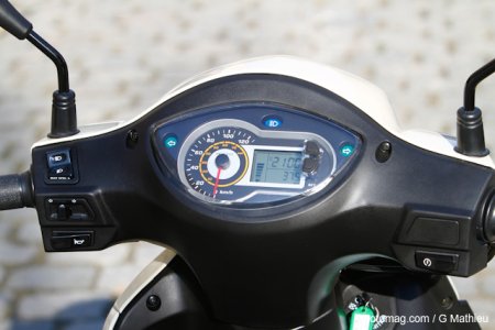 Peugeot Tweet 125 : simple mais efficace