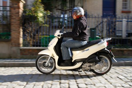 Peugeot Tweet 125 : bon à tout faire