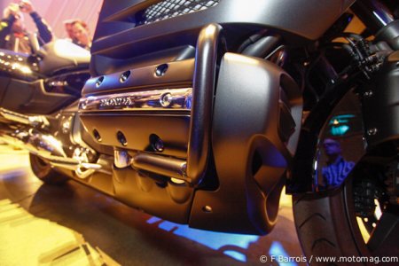 Salon de Milan - Honda Goldwing F6B : en noir