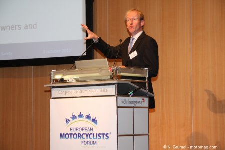 Les débats sont lancés lors du forum « European Motocyclists’ » organisé par la FEMA (Fédération européenne des associations de motards). Un événement dont Moto Mag était partenaire