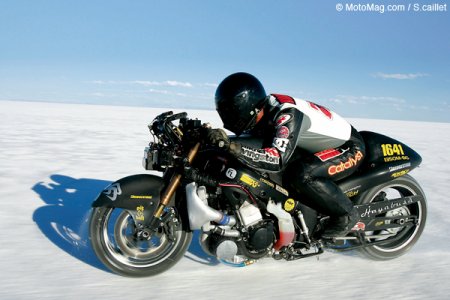 Lac Salé : l’Hayabusa à 380 km/h sans carénage