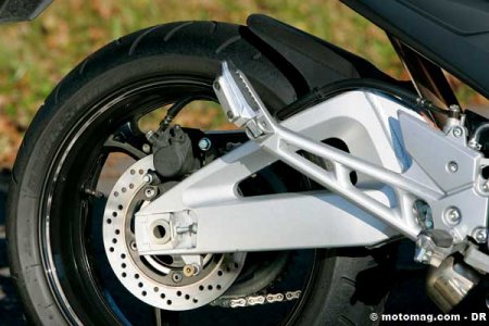 Suzuki 600 GSR : bras alu séduisant