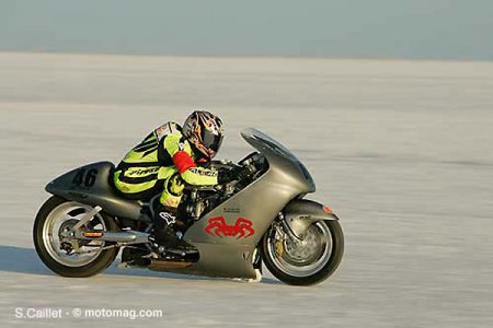 Lac Salé : Harley V-Rod à donf