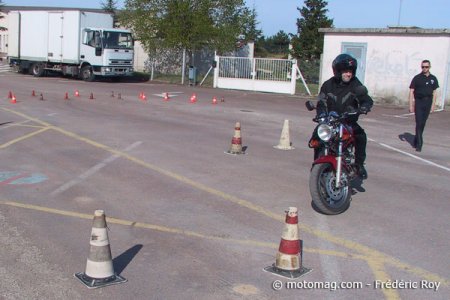 Rallye moto de la gendarmerie : allure lente