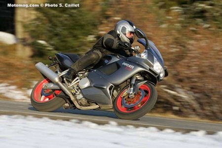 Ducati 992 ST3S abs : confort