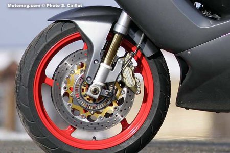 Ducati 992 ST3S : ABS très performanant