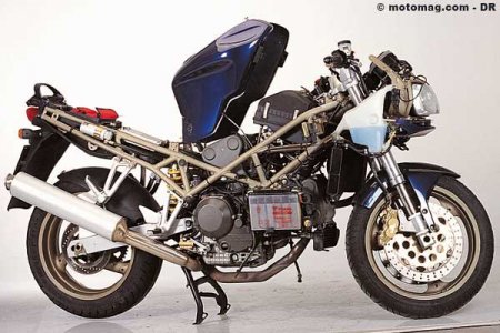 Ducati 944 ST2 : veillez aux fixations