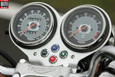 Triumph 900 Bonneville T 100 : compteurs