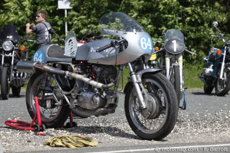 Festival à Montlhéry : Ducati mono desmo