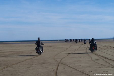 6e Automnale Royal Enfield : balade sur le sable