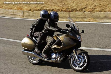 Honda 700 Deauville : sur autoroute