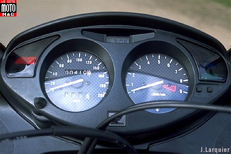 Honda 650 Deauville : à bord