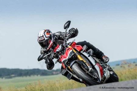 Ducati Streetfighter V4S (2020) ailerons dynamiques