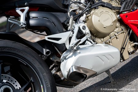 Ducati Streetfighter V4S (2020) échappement