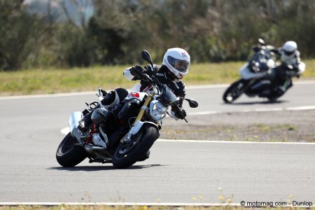 Dunlop Roadsmart 3 : stabilité à haute vitesse