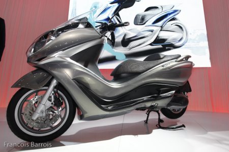 Milan 2011 : bye Piaggio X9, benvenuto X10