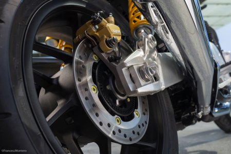 Honda CB 1100 RS : imposant bras oscillant