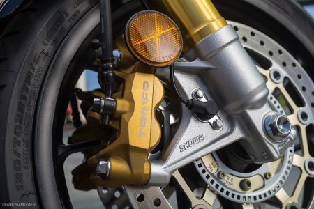 Honda CB 1100 RS : 2 disques de frein à l’avant
