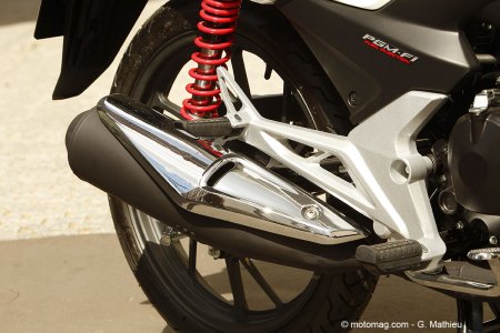 Honda CB125F : échappement