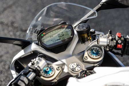 Ducati Supersport : tableau de bord LCD