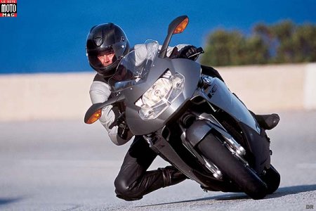 BMW K 1200 S :  freinage en progrès