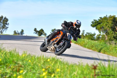 KTM 1290 super duke R 2020 dynamique test routier roadster