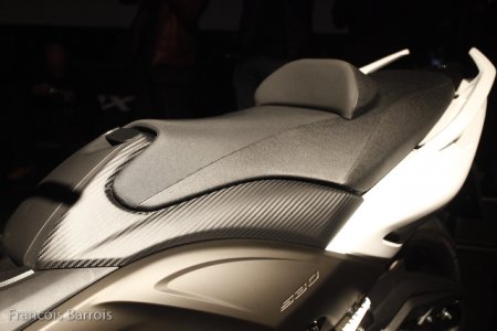 Milan-Yamaha T-Max 2012 : plus fluide