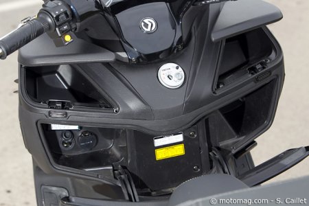 Essai Sym Maxsym 400i : vide-poches