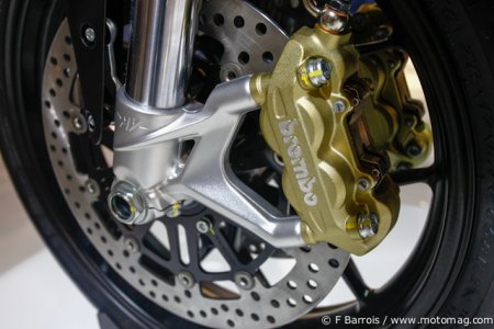 Milan - MV Agusta 800 Brutale : gros freins