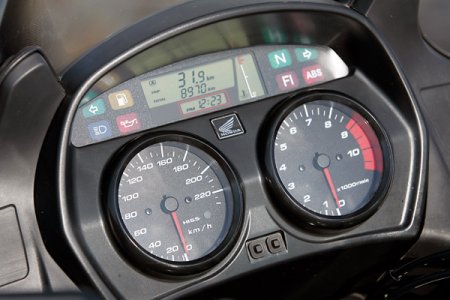 Honda XLV 1000 V Varadero : tableau de bord