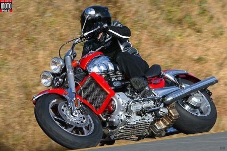 Triumph 2300 Rocket III : frotte