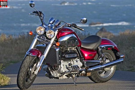 Triumph 2300 Rocket III : double
