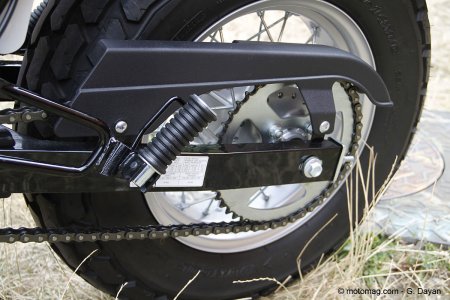 Suzuki VanVan 200 : protège chaîne