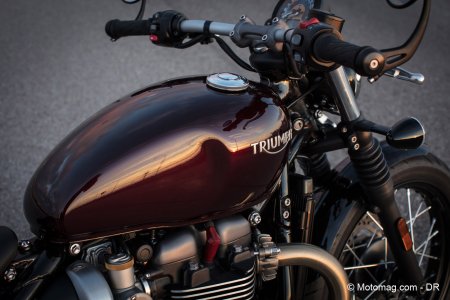 Triumph Bonneville Bobber 1200 : peanut dans le réservoir !