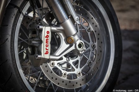 Triumph Thruxton R : train avant
