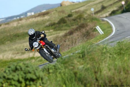 Triumph Thruxton R : suspensions et freinage à la hauteuR