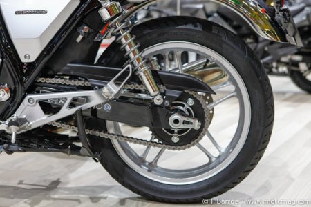 Nouveauté Honda CB 1100 : simple bras oscillant
