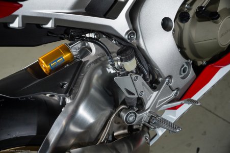 Honda CBR 1000 RR et CBR 1000 RR SP : suspensions à mémoire
