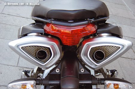 Aprilia 750 Shiver : pots