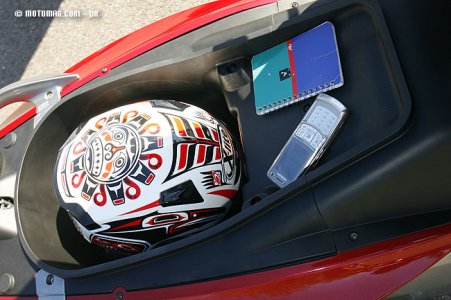Gilera GP 800 : coffre