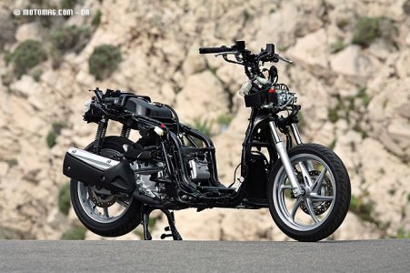 Essai Honda SH 300 i : le cadre