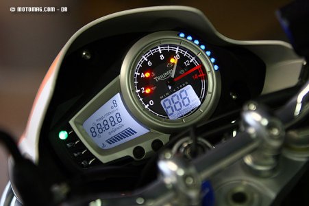 Triumph Street Triple 675 : à bord ?