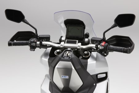 Honda X-ADV : au guidon d’un vrai trail ?